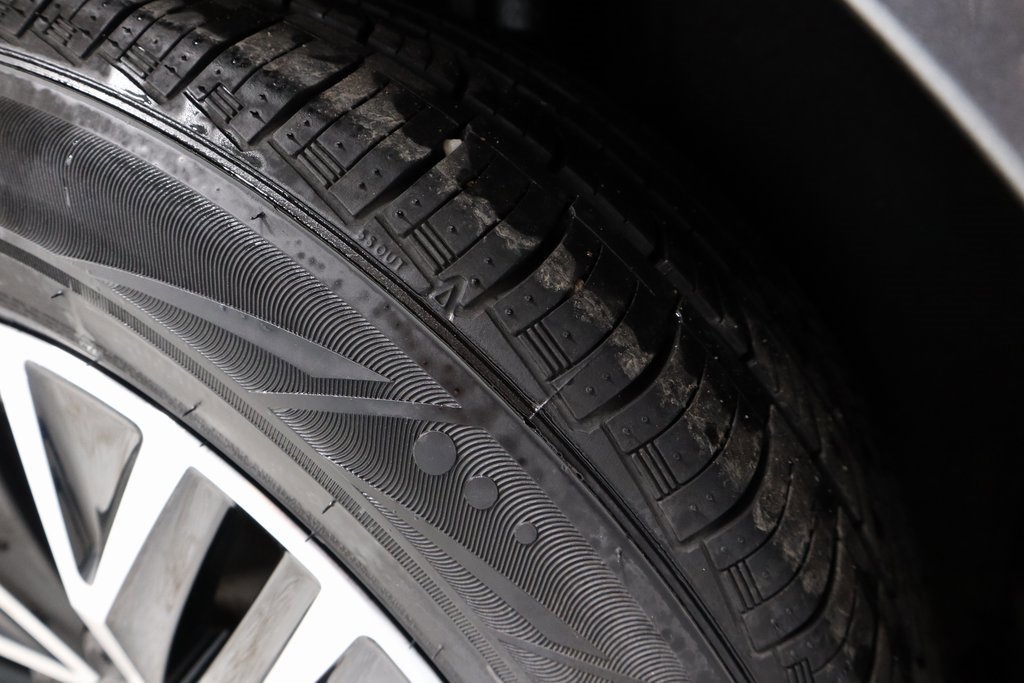 Used 2021 Volkswagen Jetta SE w/ SE Cold Weather Package image 19