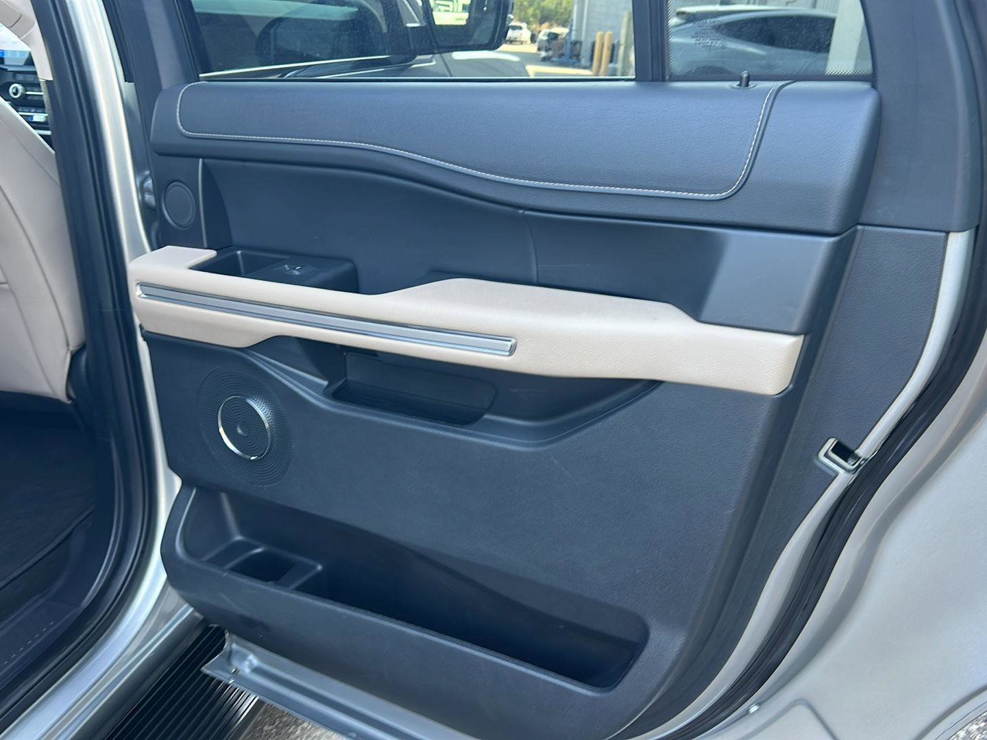 Certified 2024 Ford Expedition Max Limited image 17