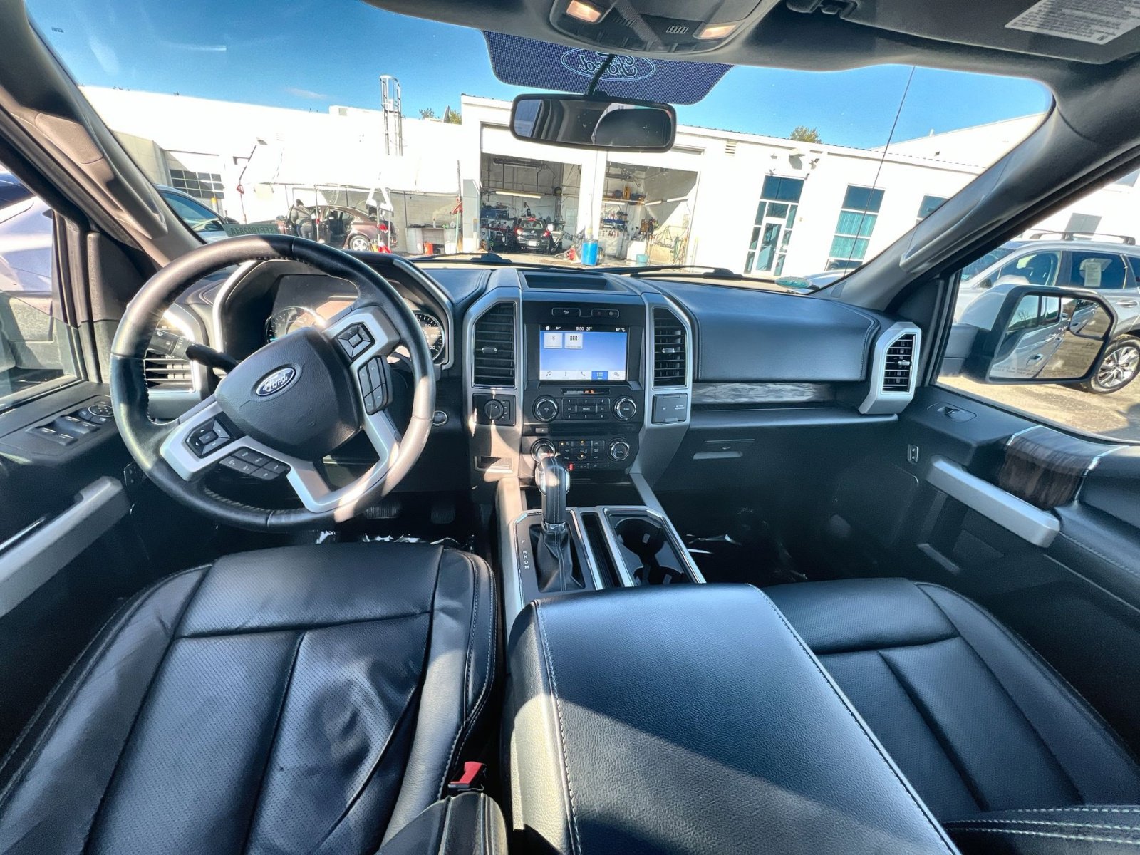 Certified 2018 Ford F150 Lariat image 22