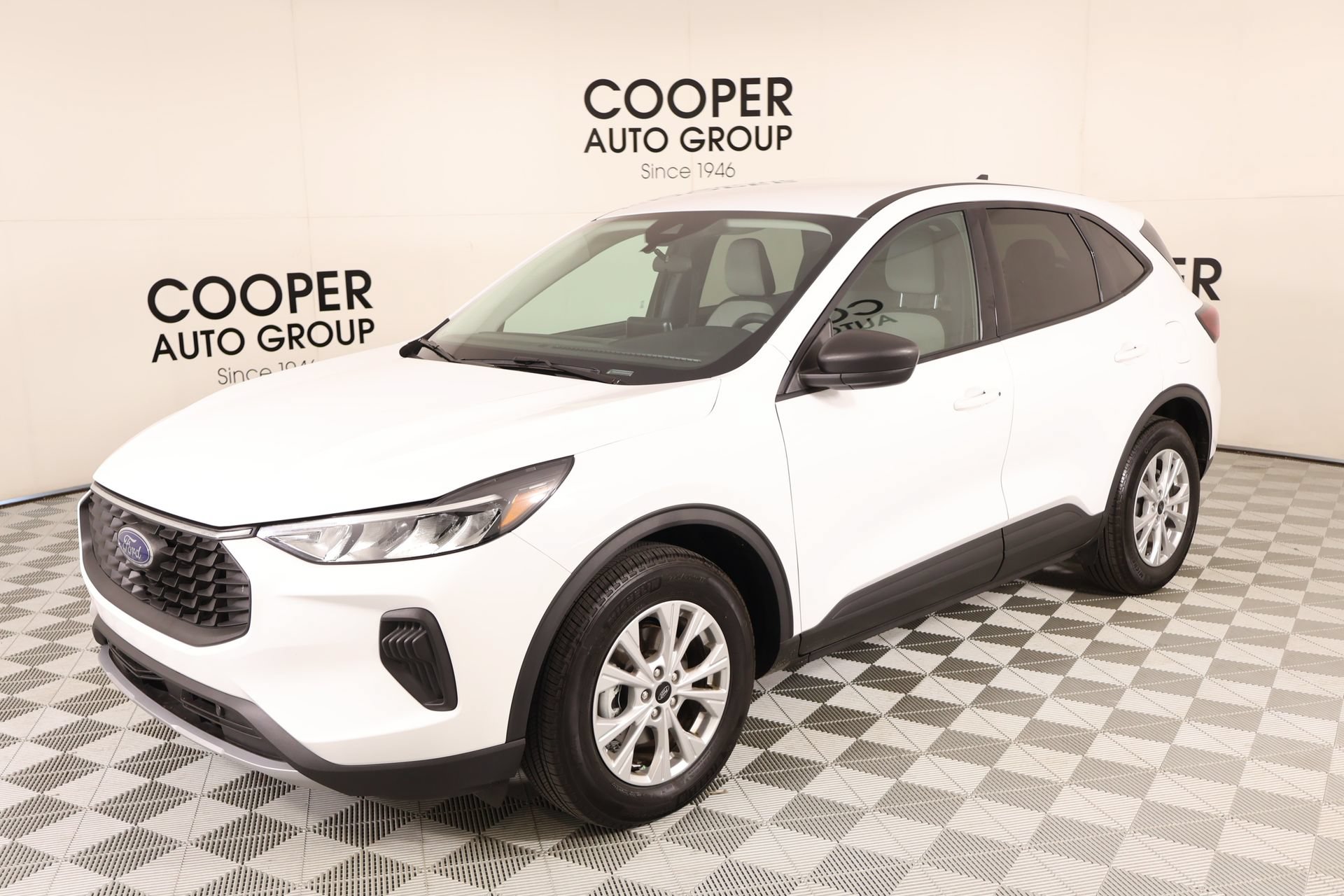 Certified 2025 Ford Escape Active FWD image 9