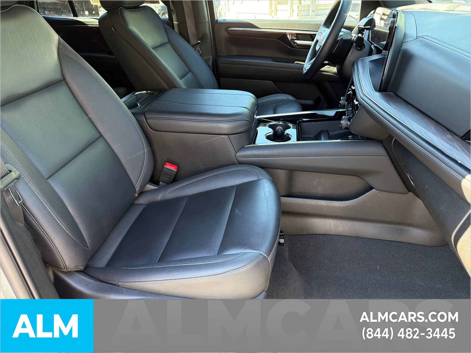 Used 2025 Chevrolet Tahoe LT AWD/4WD image 15