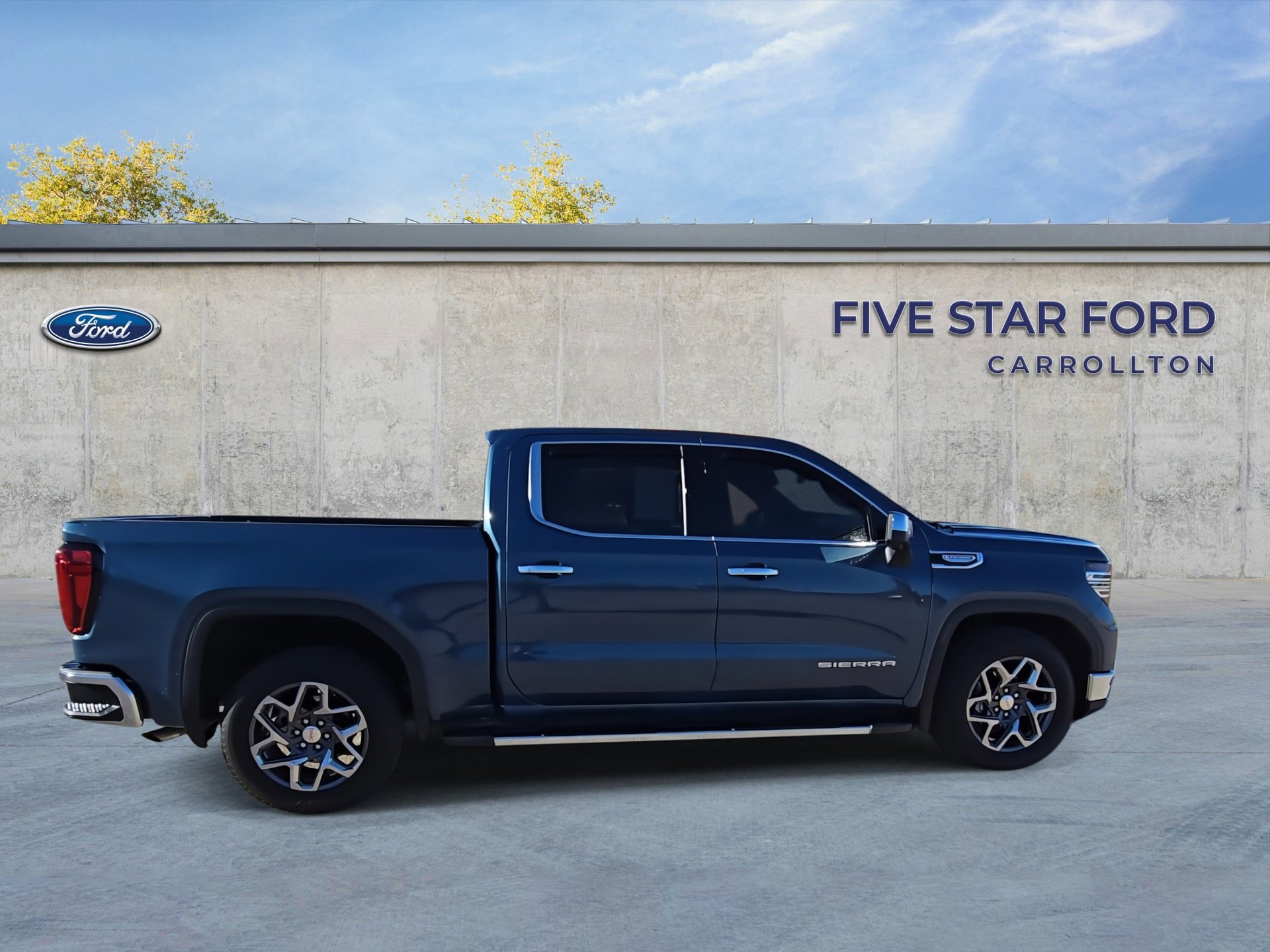 Used 2024 GMC Sierra 1500 SLT image 6