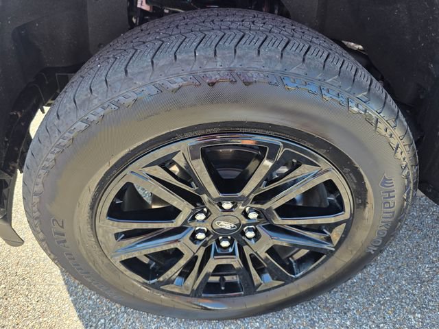 Certified 2025 Ford F150 Platinum w/ Equipment Group 702A High AWD/4WD image 11