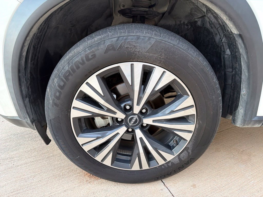 Used 2023 Nissan Rogue SV FWD image 8