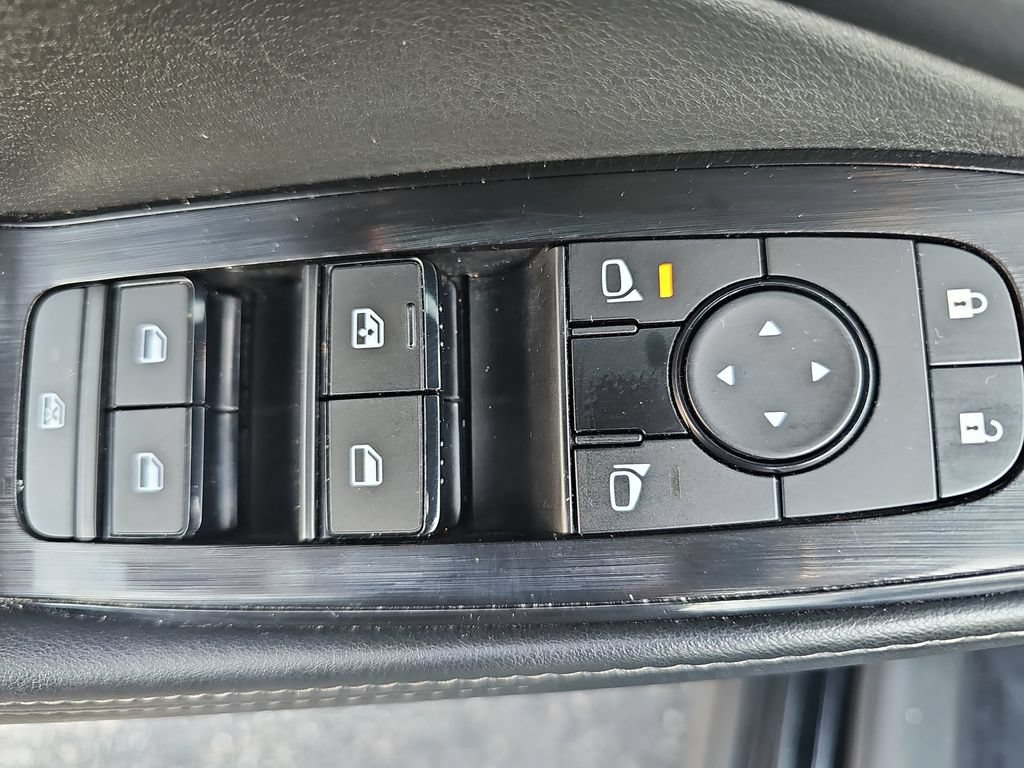 Used 2024 Nissan Rogue SV AWD/4WD image 26