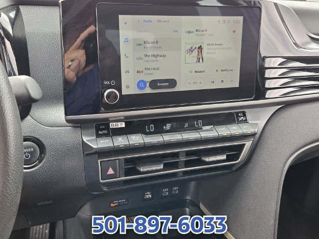 Used 2025 Toyota Camry LE FWD image 18