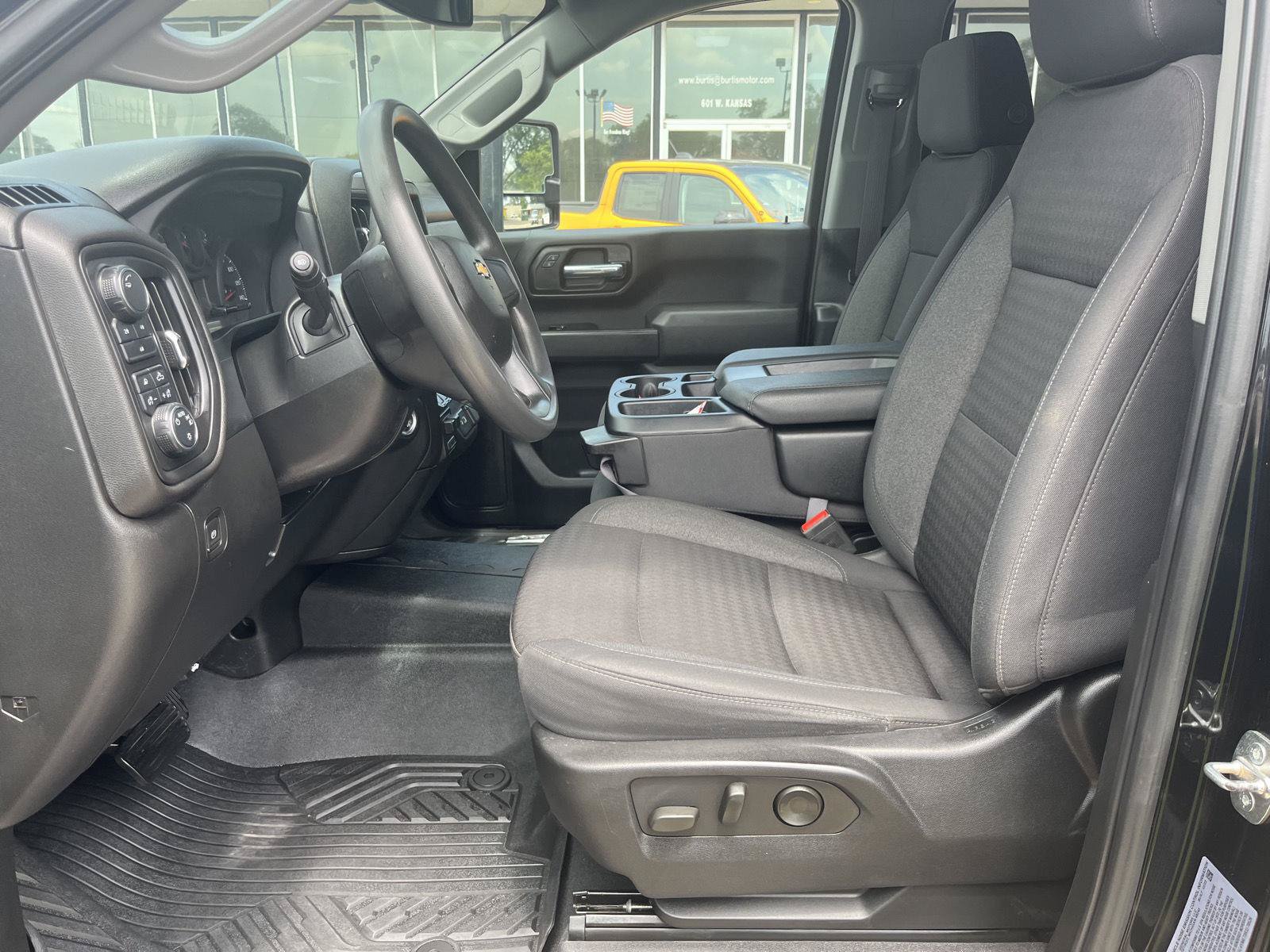 Used 2024 Chevrolet Silverado 2500 Custom w/ Custom Value Package AWD/4WD image 17