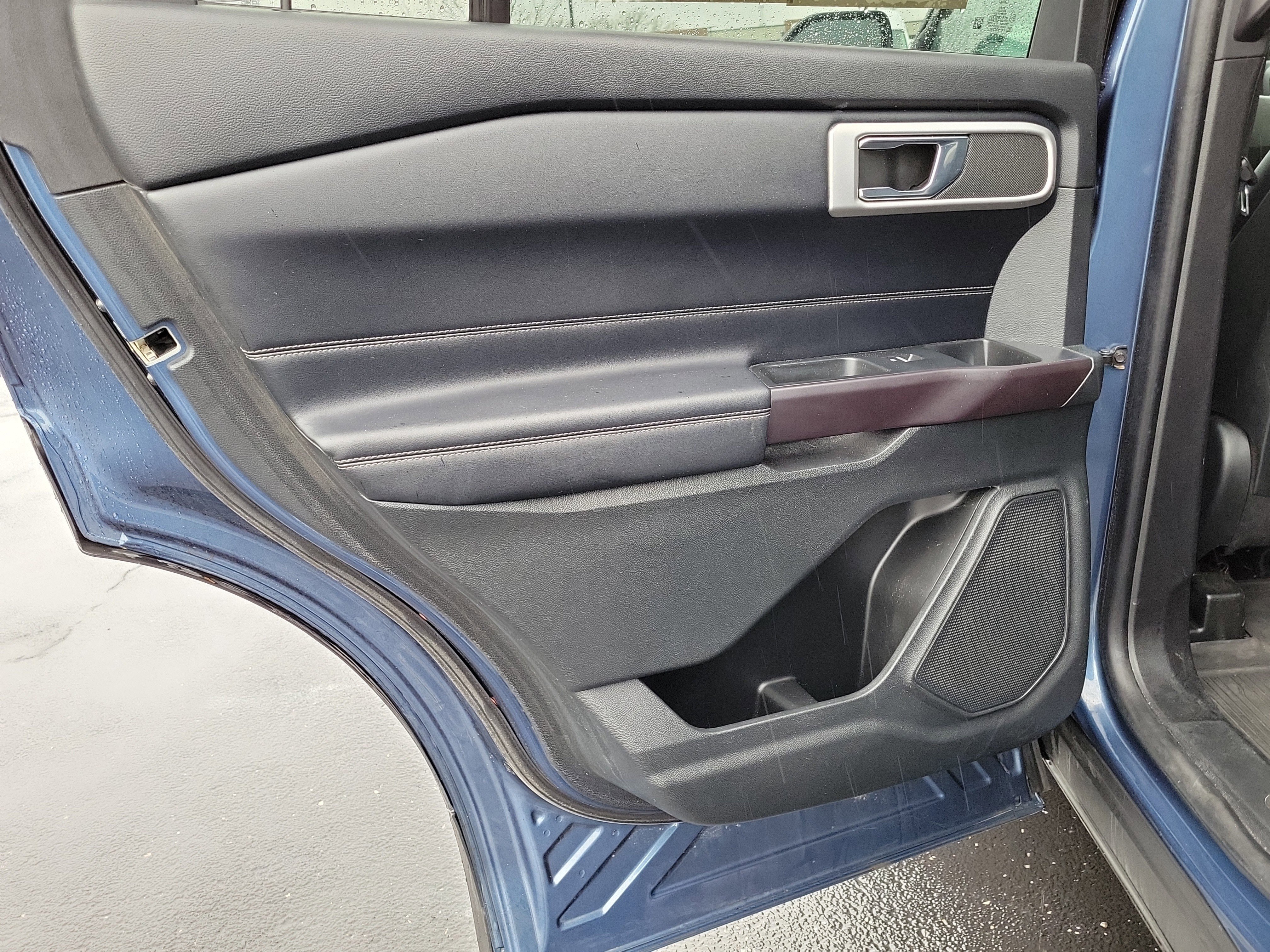 Certified 2020 Ford Explorer XLT w/ Equipment Group 202A image 10