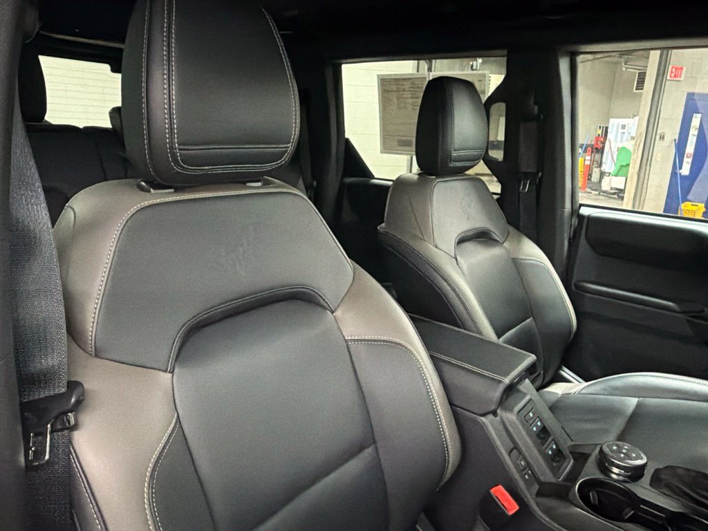 Certified 2025 Ford Bronco Outer Banks w/ Sasquatch Package AWD/4WD image 9