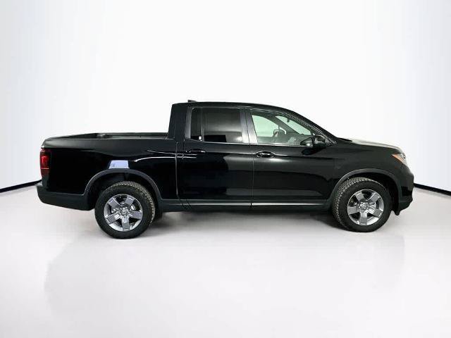 Used 2025 Honda Ridgeline TrailSport image 24