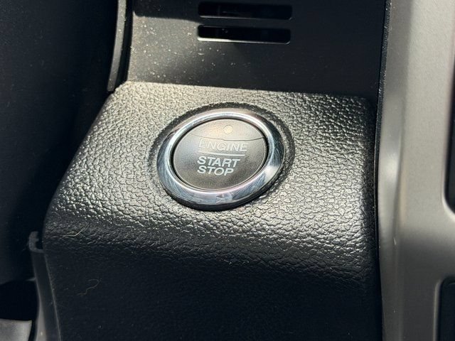 Certified 2018 Ford F150 Lariat w/ Equipment Group 502A Luxury AWD/4WD image 31