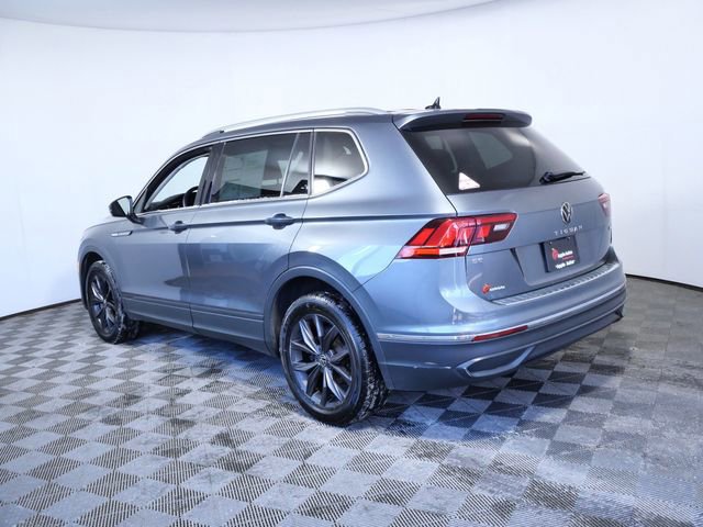 Used 2022 Volkswagen Tiguan SE image 2