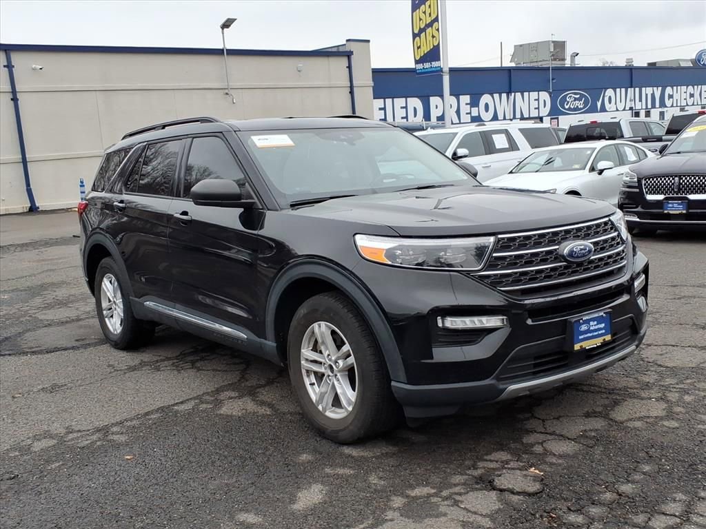 Certified 2022 Ford Explorer XLT w/ Equipment Group 202A