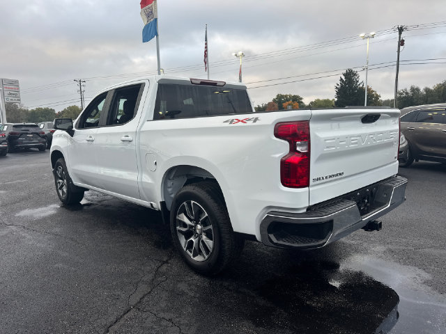 Used 2025 Chevrolet Silverado 1500 LT AWD/4WD image 5