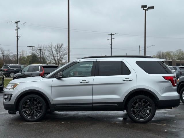 Certified 2017 Ford Explorer XLT w/ Equipment Group 202A image 4
