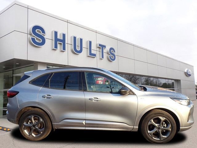 Certified 2024 Ford Escape ST-Line w/ Tech Pack #1 image 2