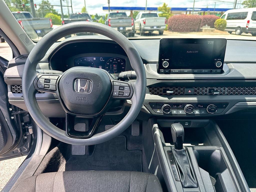 Used 2025 Honda Accord SE image 19