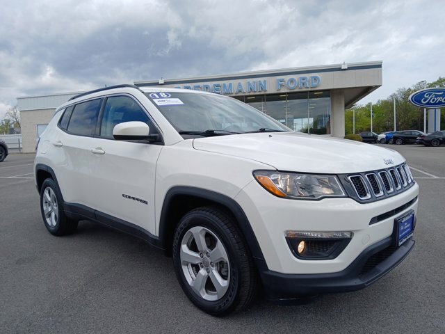 Used 2018 Jeep Compass Latitude w/ Popular Equipment Group FWD image 2