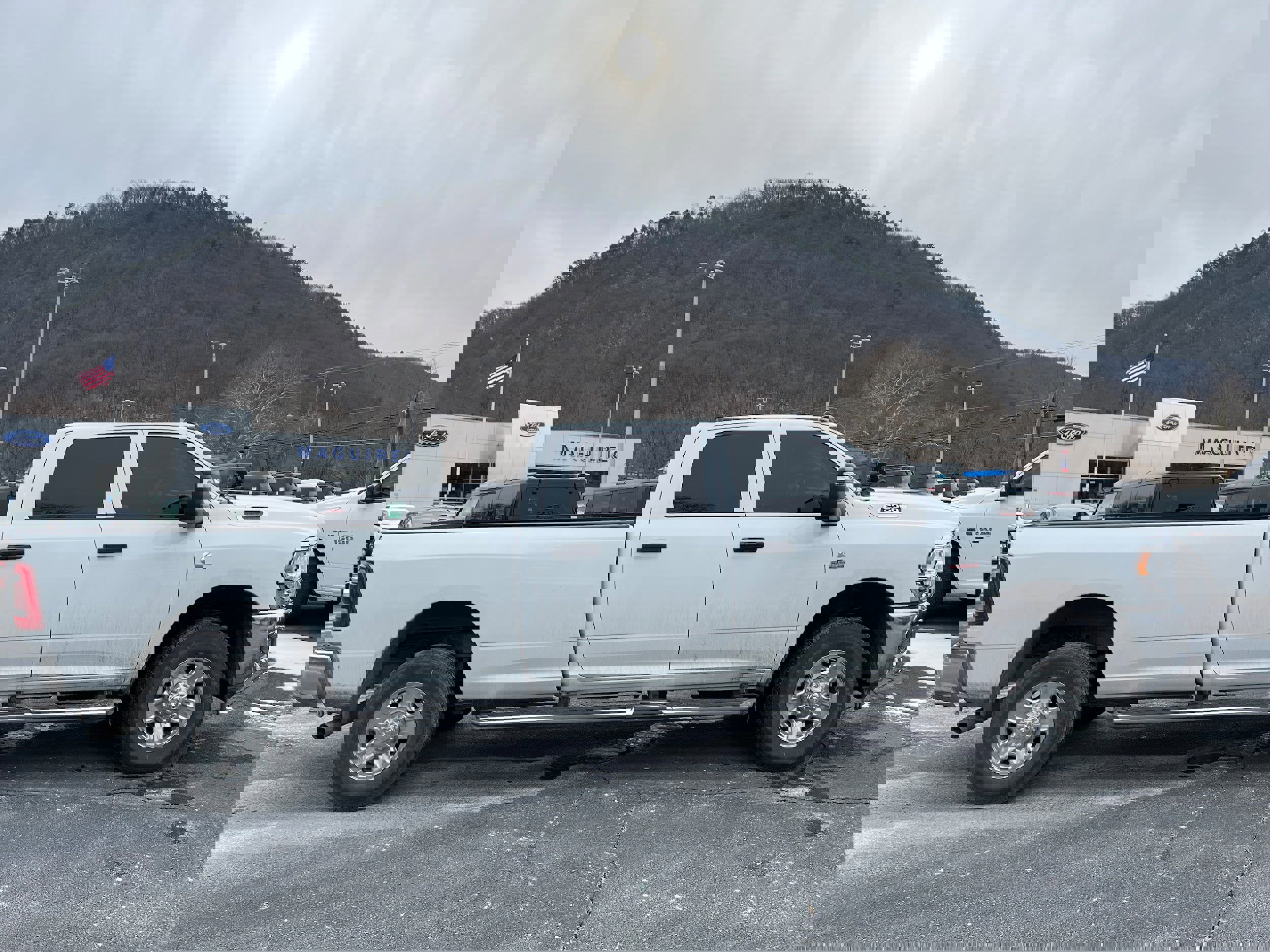 Used 2024 RAM 2500 Tradesman w/ Chrome Appearance Group image 5