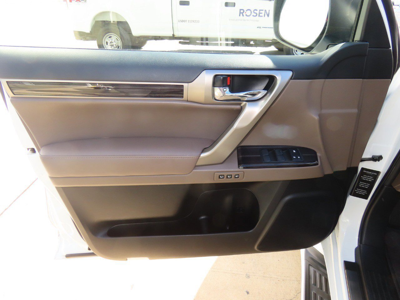 Used 2020 Lexus GX 460 Premium w/ Premium Package image 22