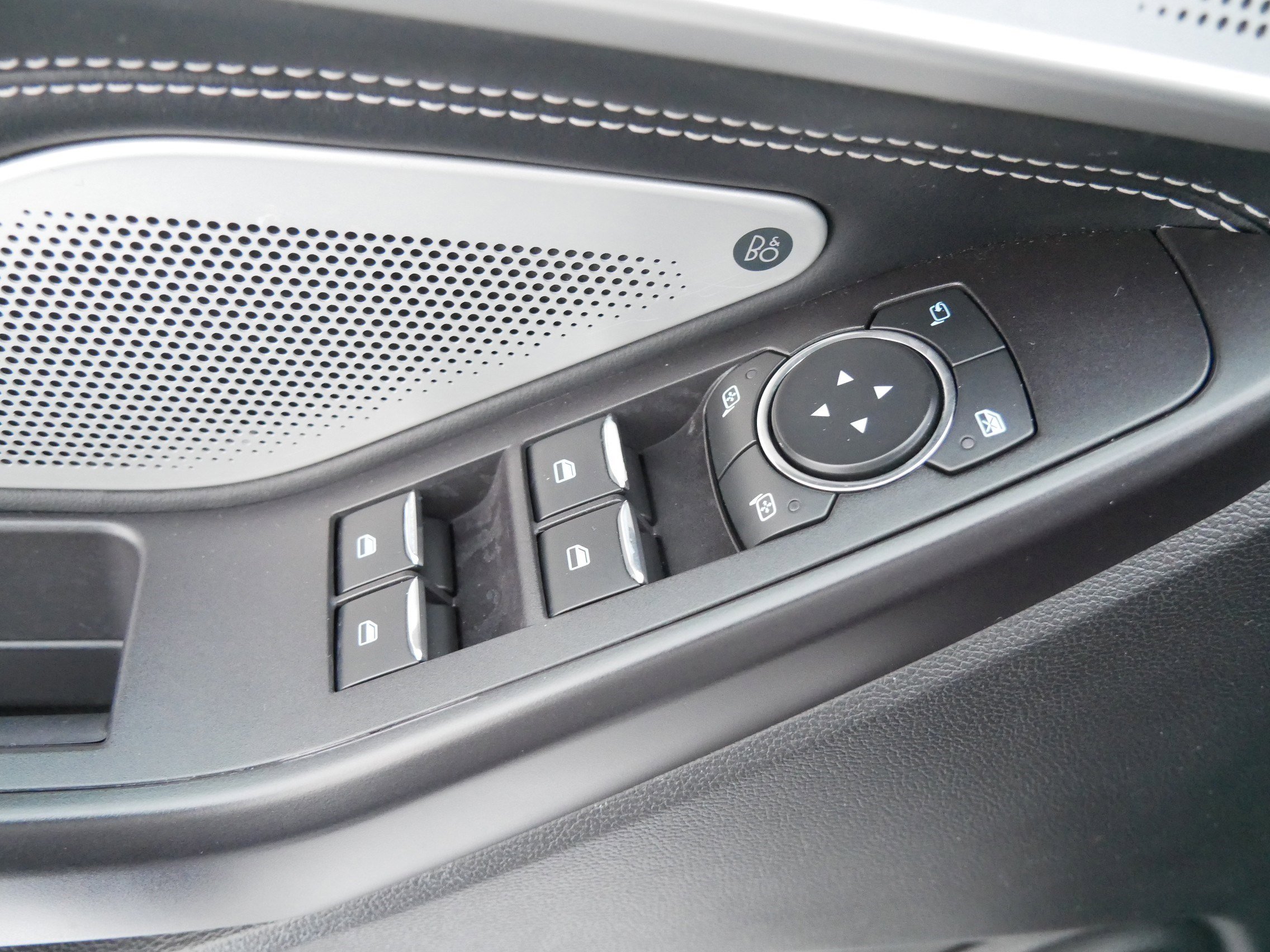 Certified 2020 Ford Explorer ST w/ ST Street Pack image 20