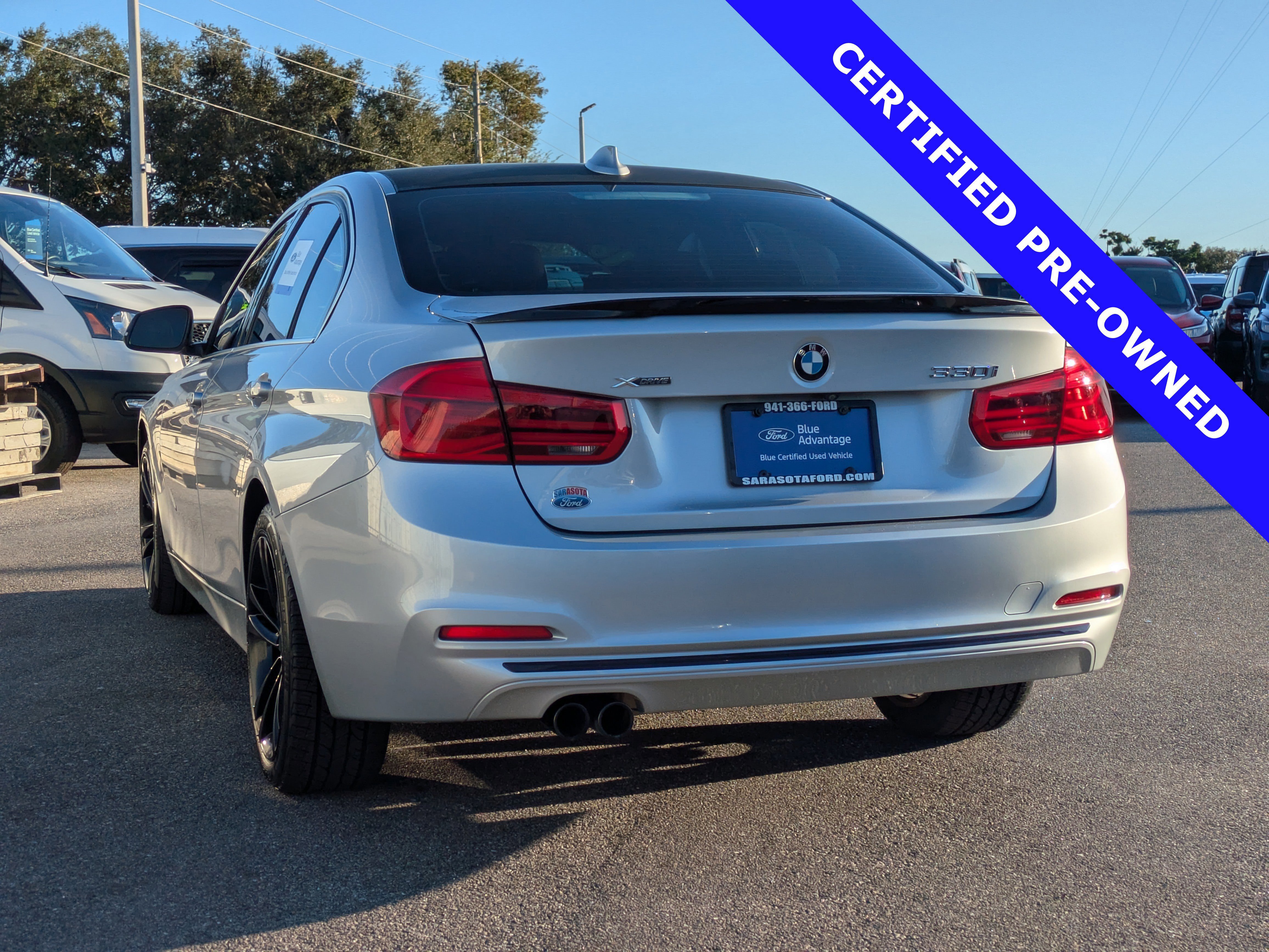 Used 2018 BMW 330i xDrive Sedan image 2