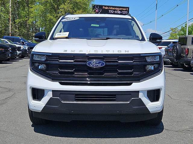 Certified 2025 Ford Expedition Active AWD/4WD image 3