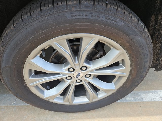 Certified 2022 Ford Explorer XLT w/ Equipment Group 202A AWD/4WD image 24