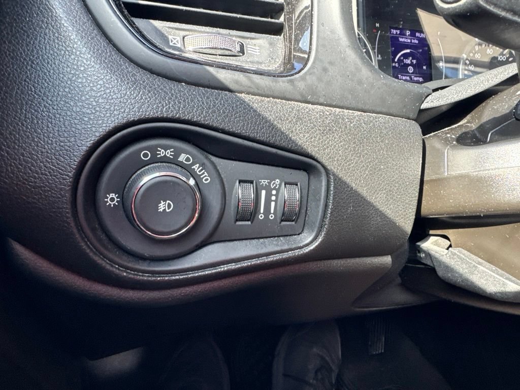 Used 2020 Jeep Renegade Altitude AWD/4WD image 26