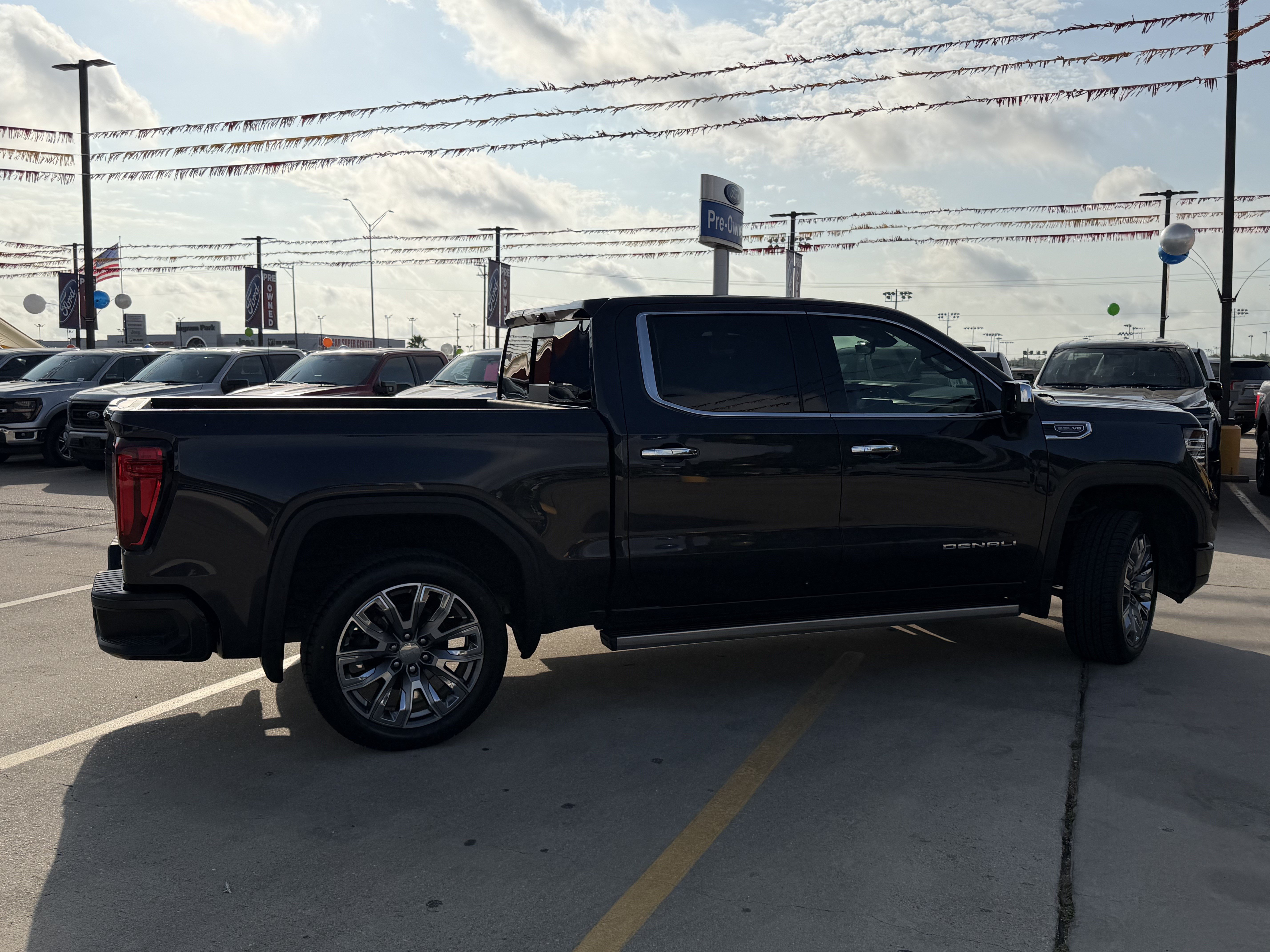 Used 2024 GMC Sierra 1500 Denali w/ Denali Reserve Package RWD image 6