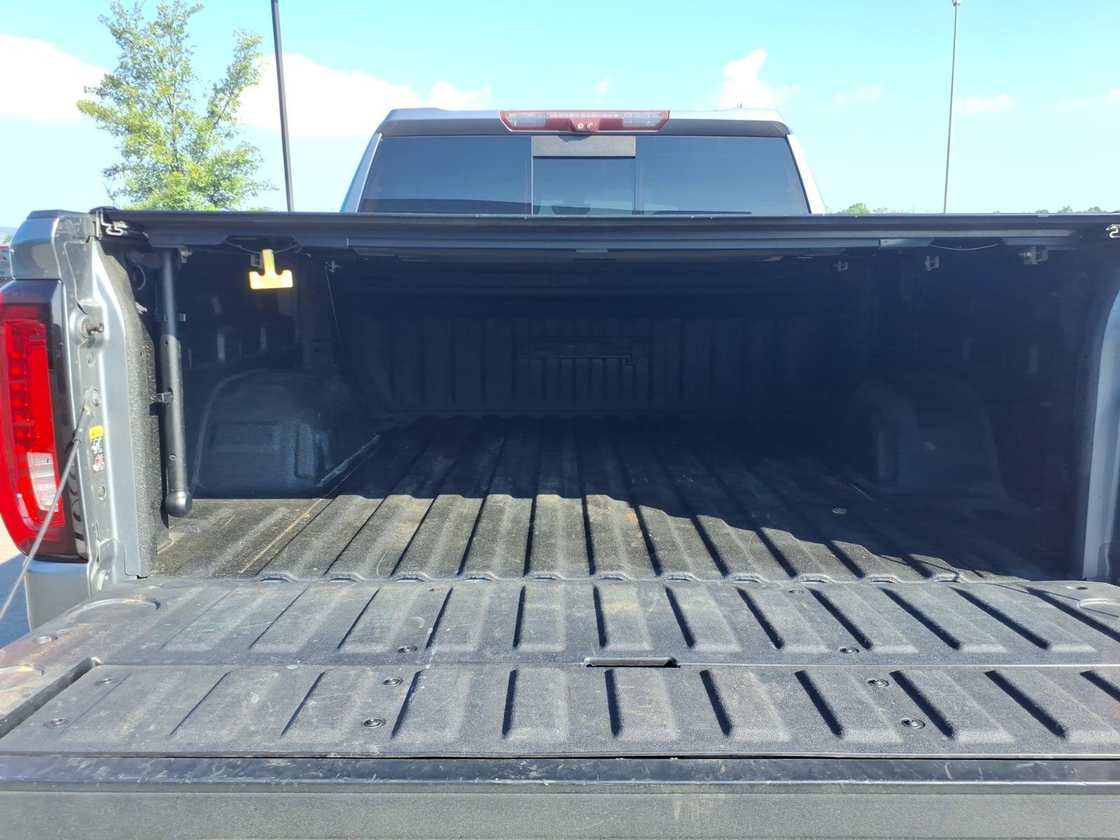Used 2021 GMC Sierra 1500 AT4 w/ AT4 Premium Package AWD/4WD image 16