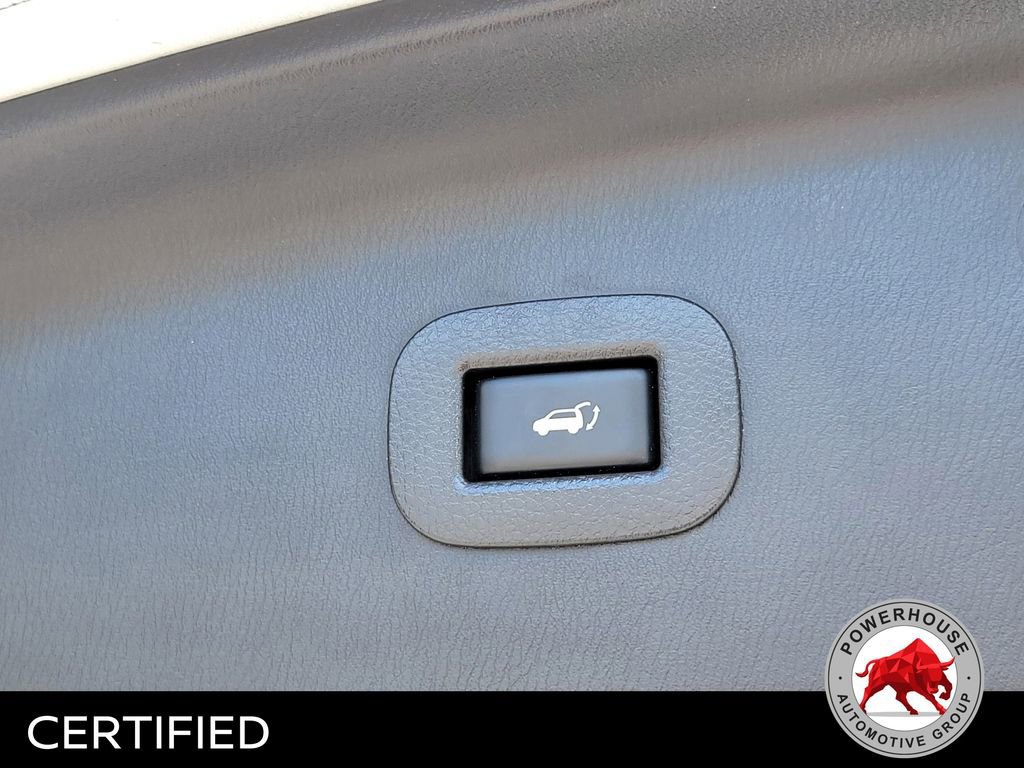 Used 2020 Nissan Armada Platinum RWD image 15