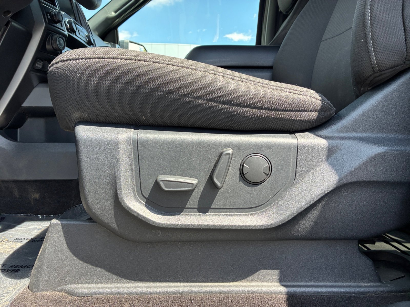 Certified 2019 Ford F150 XLT w/ Equipment Group 302A Luxury AWD/4WD image 14