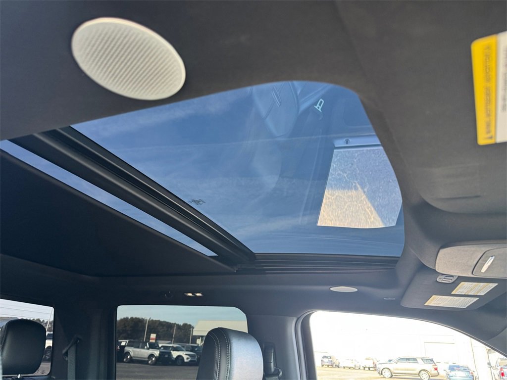 Certified 2022 Ford F150 Platinum w/ Equipment Group 701A High image 16