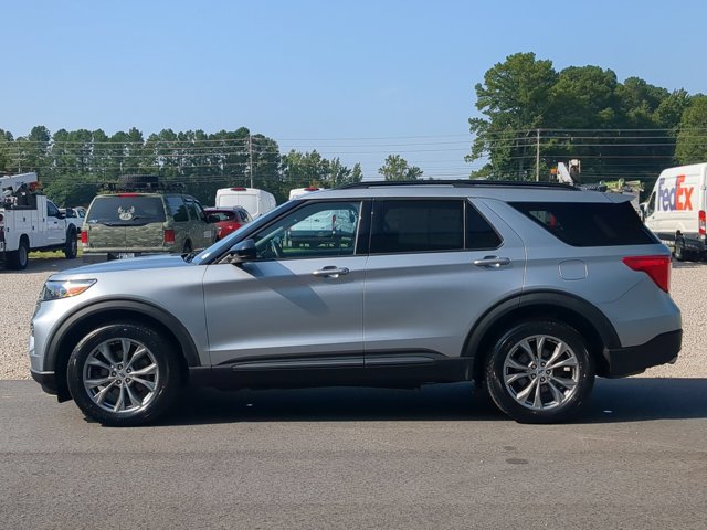 Certified 2023 Ford Explorer XLT w/ Equipment Group 202A AWD/4WD image 6