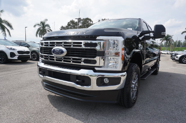 Certified 2025 Ford F250 XLT w/ FX4 Off-Road Package AWD/4WD image 21