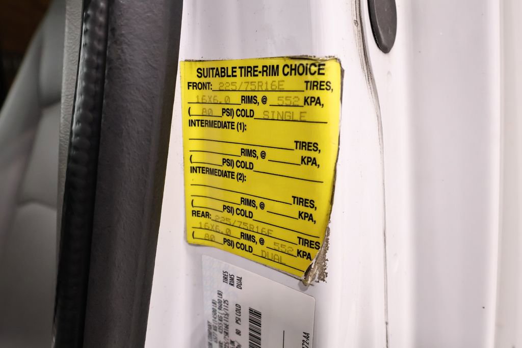 Certified 2019 Ford E-450 and Econoline 450 Super Duty w/ Power Windows & Locks Group RWD image 33