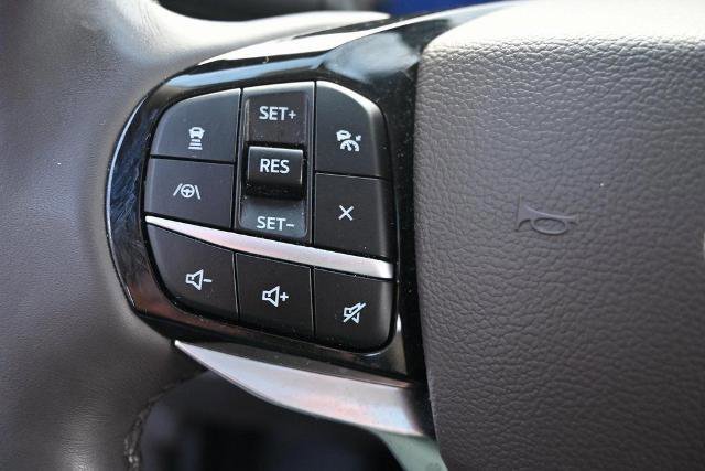 Certified 2022 Ford Explorer Platinum w/ Equipment Group 601A image 37