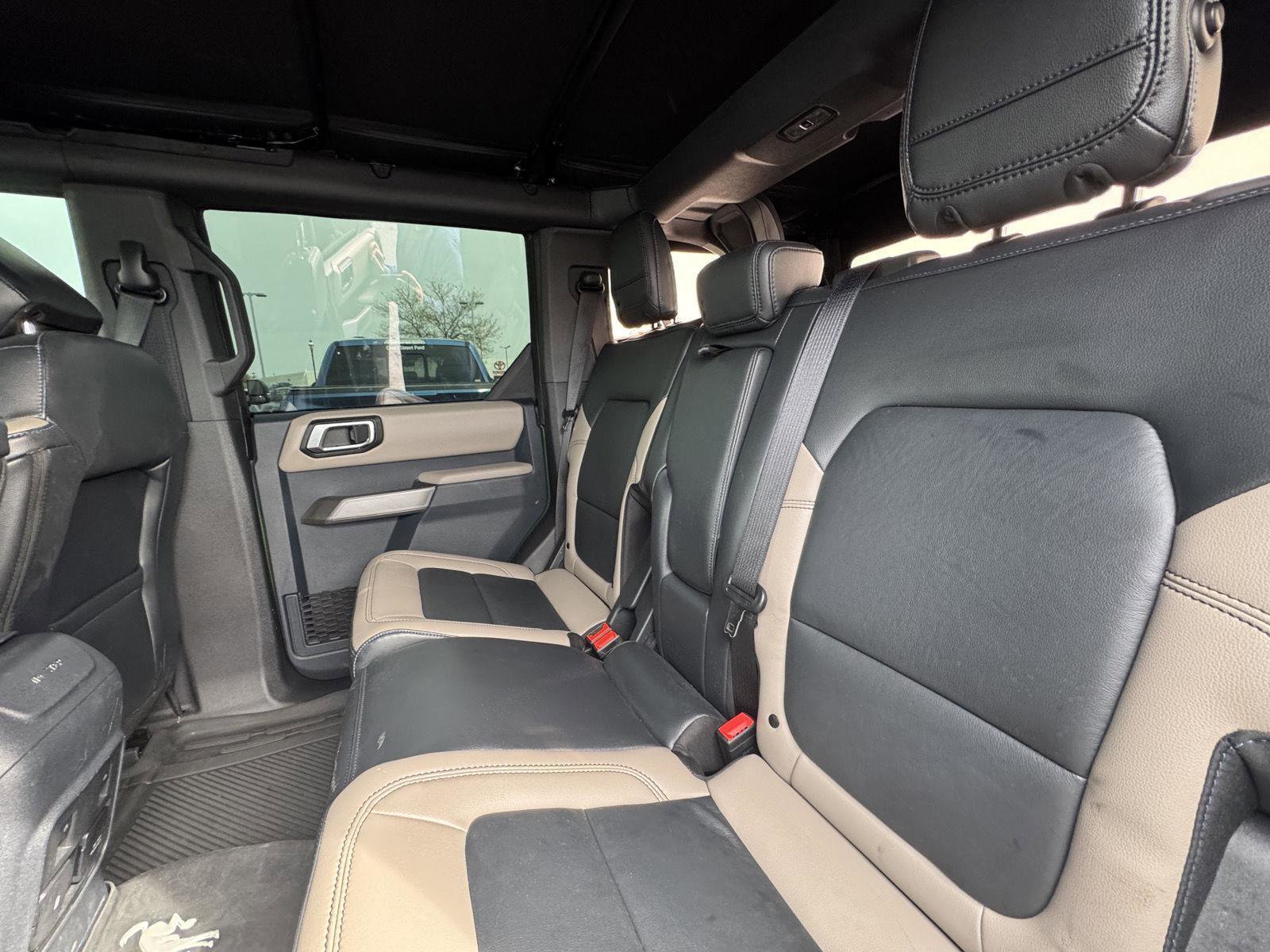 Certified 2023 Ford Bronco Wildtrak AWD/4WD image 4