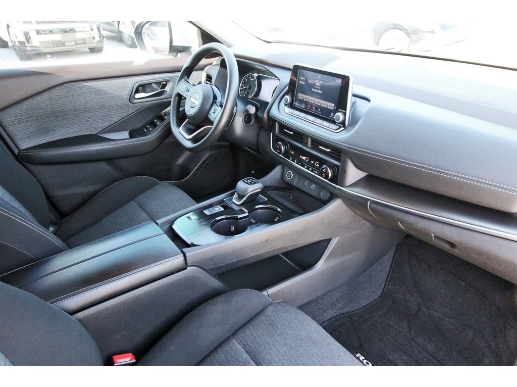 Used 2023 Nissan Rogue SV FWD image 30