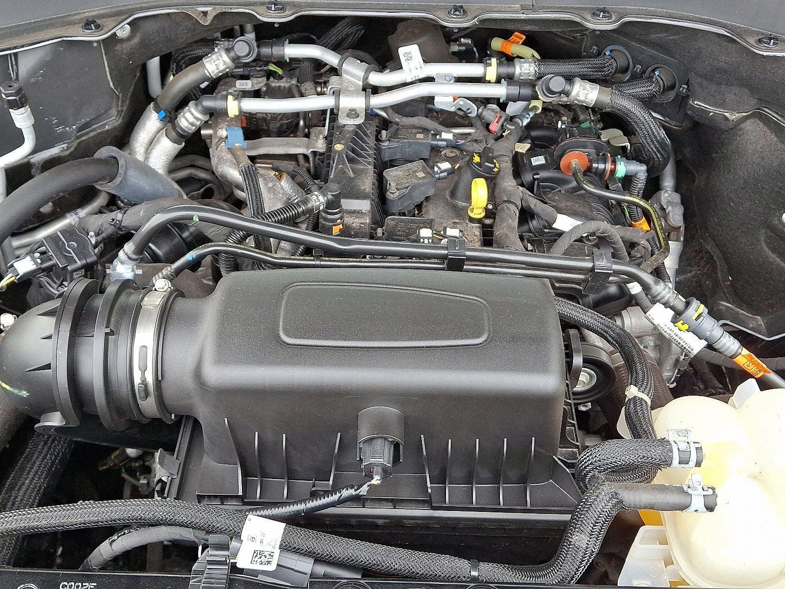 Certified 2022 Ford Explorer XLT w/ Equipment Group 202A image 29