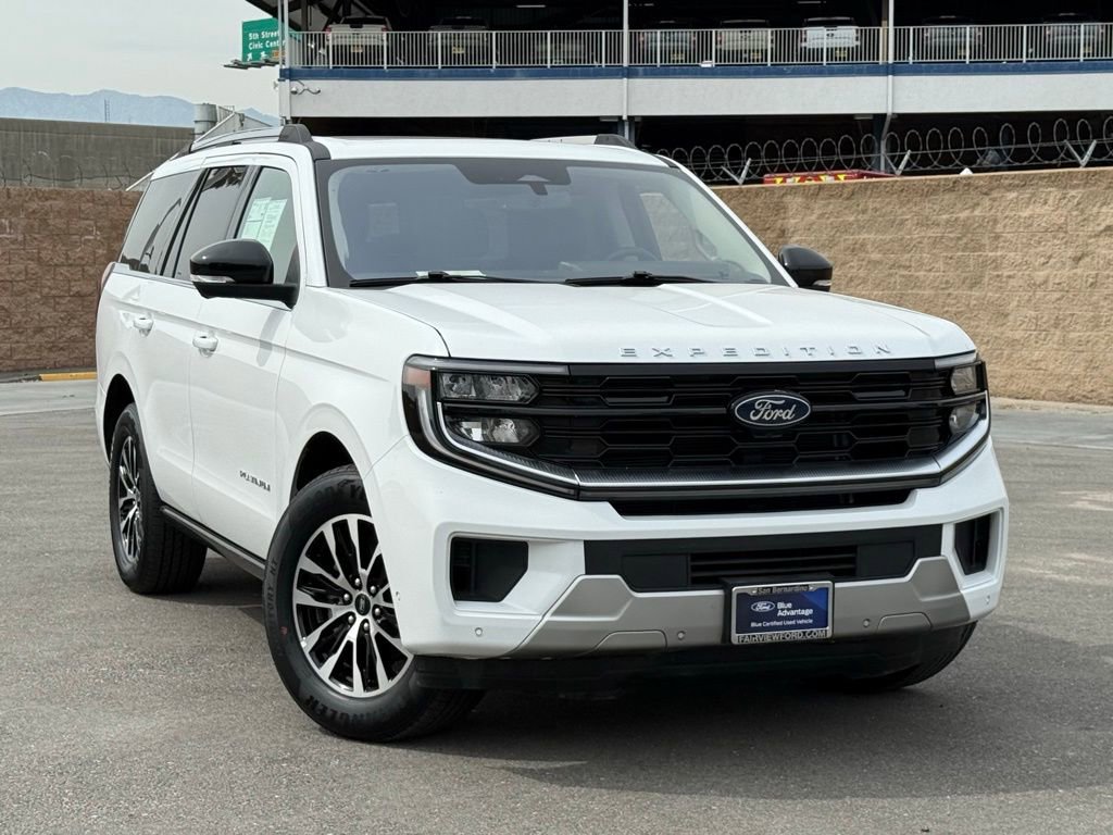 Certified 2025 Ford Expedition Platinum AWD/4WD image 3