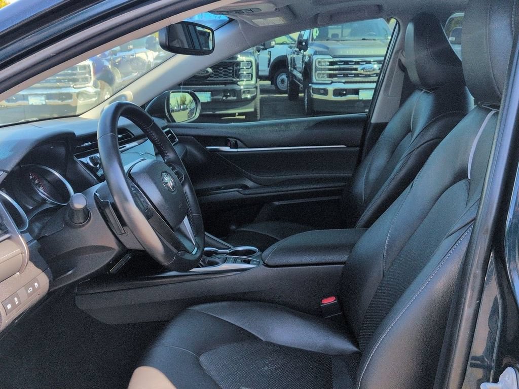 Used 2018 Toyota Camry XSE FWD image 12