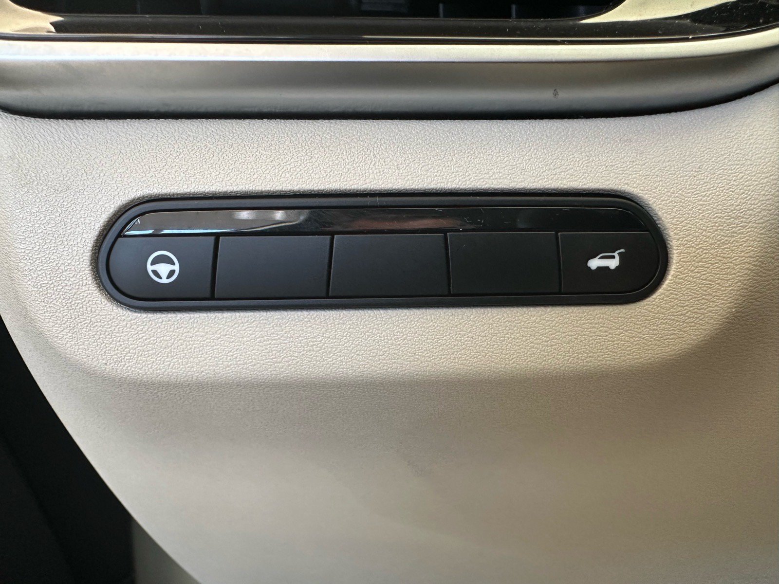 Used 2023 INFINITI QX60 Luxe w/ Cargo Package FWD image 28
