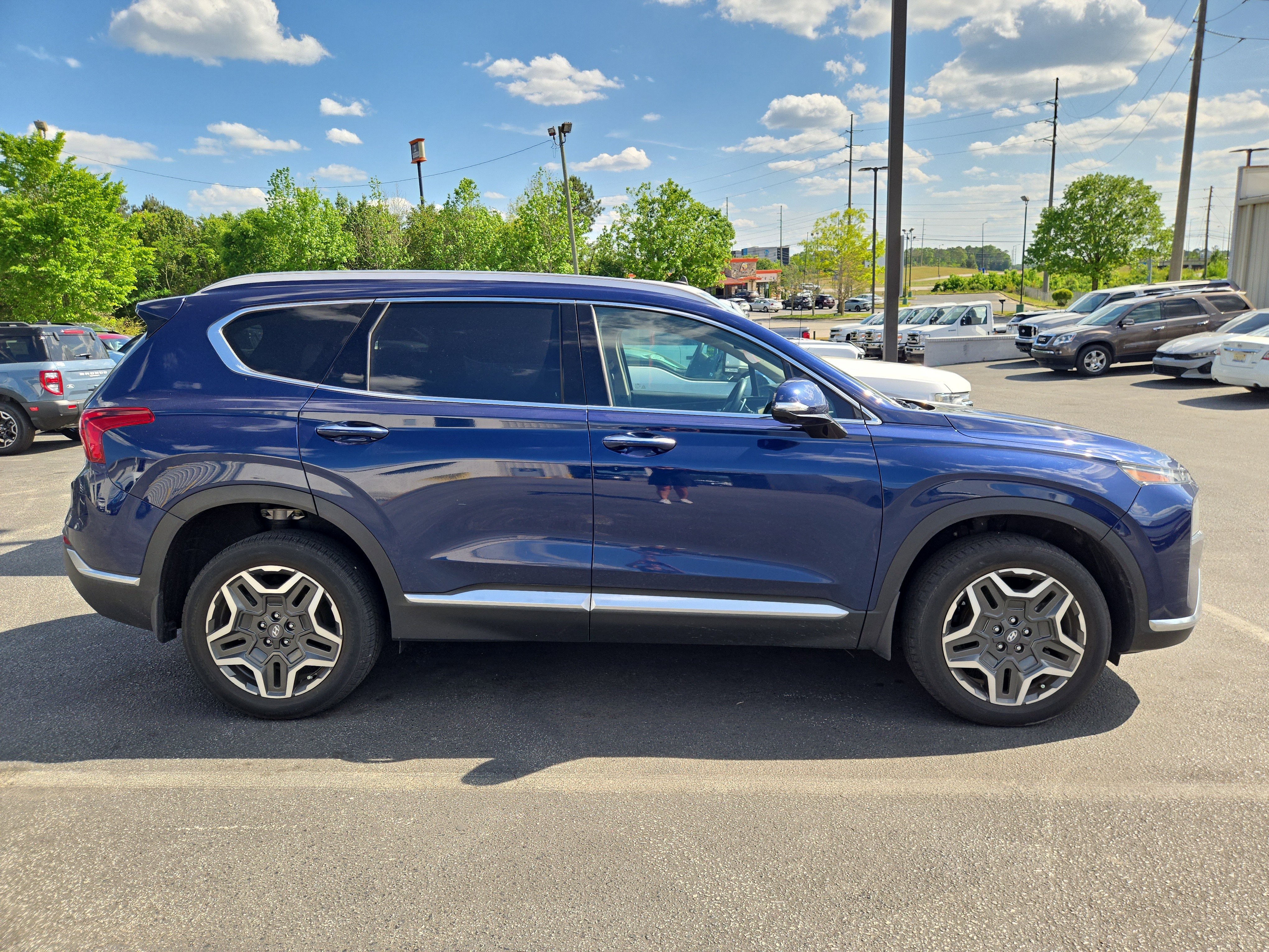Used 2023 Hyundai Santa Fe SEL Premium AWD/4WD image 4
