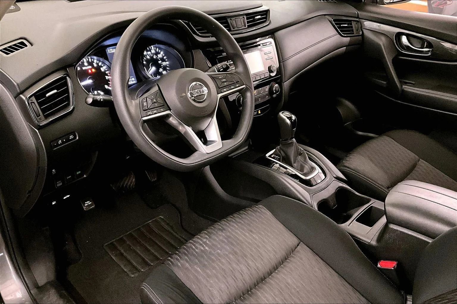 Used 2017 Nissan Rogue S image 12