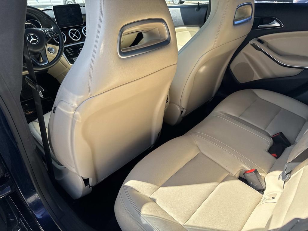 Used 2018 Mercedes-Benz CLA 250 image 12