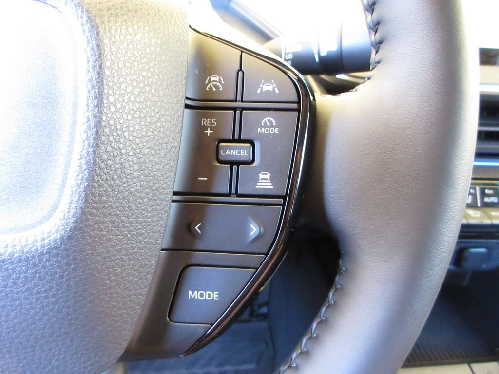 Used 2026 Toyota Prius Limited w/ Limited Premium Package FWD image 16