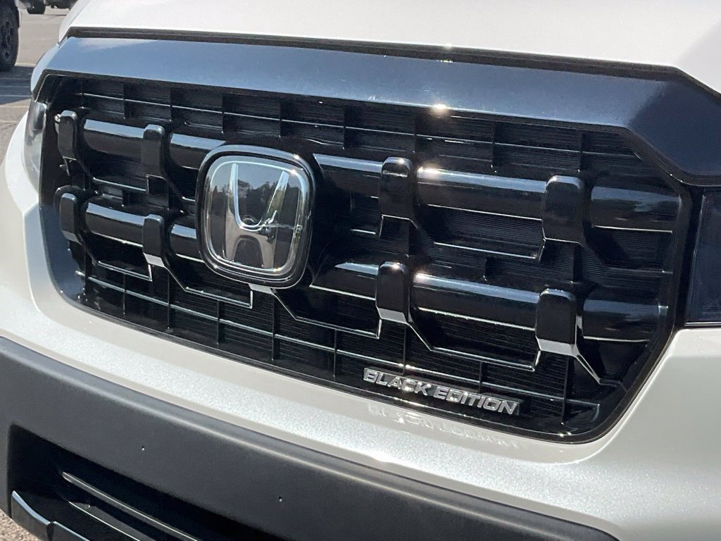 Used 2025 Honda Ridgeline Black Edition image 22
