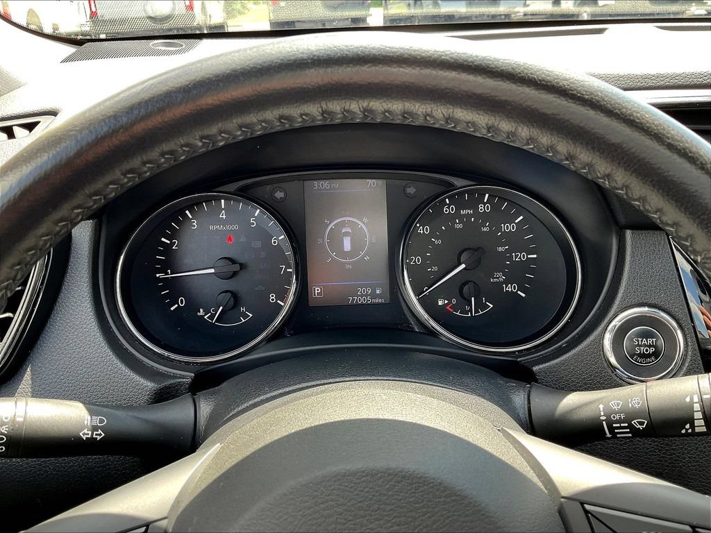 Used 2019 Nissan Rogue SV w/ Premium Package AWD/4WD image 8